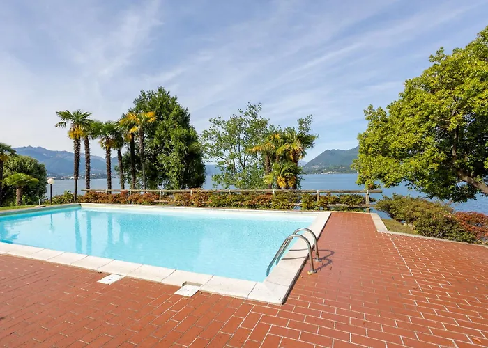 Elegant & Comfortable Modern Home With Swimming Pool